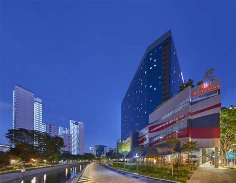 top  hotels  early check   singapore updated  trip