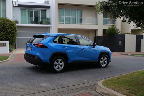 2019 Toyota RAV4 GX Hybrid AWD Review – Drive Section