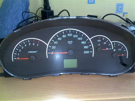 белая подсветка в приборной панеле — Lada Приора хэтчбек, 1,6 л, 2010 ...