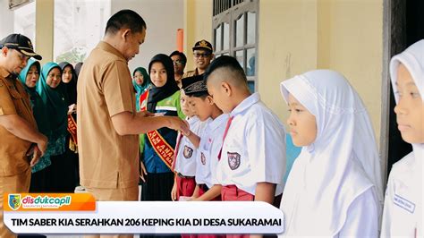 DISDUKCAPIL BATU BARA Tim Saber KIA Serahkan 206 Keping KIA Di Desa