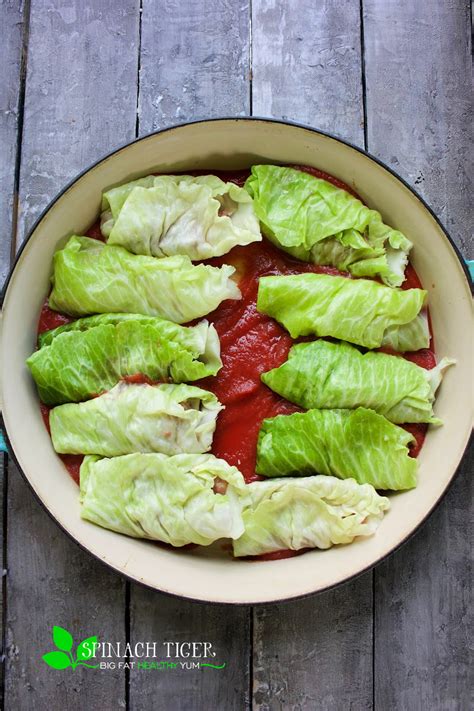 Stuffed Cabbage with Tomato Sauce Low Carb - Spinach Tiger