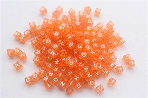 500 2000pcs Beautiful 6x6mm Mixed Alphabet Letter Acrylic Cube Beads