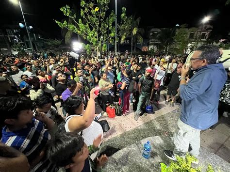 La Jornada Descansa En Huixtla Chiapas Primera Caravana Migrante De