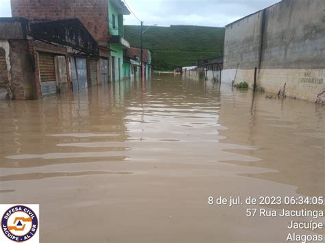 Alagoas chuvas deixam um morto e afetam 16 mil pessoas 29 municípios