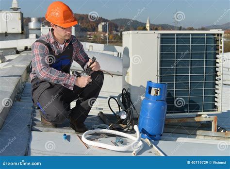 Klimaanlagen Reparatur Stockbild Bild Von Instrument