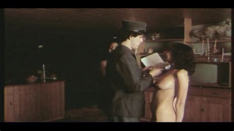 Mika Barthel nude pics página 1