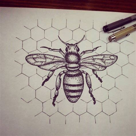 Bee Dotwork By Wesche Kunst Tattoos Dot Tattoos Bild Tattoos Tattoo