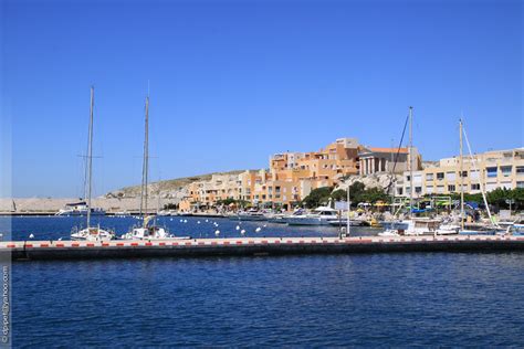 le port du Frioul le port du Frioul sur l île Ratonneau d Flickr