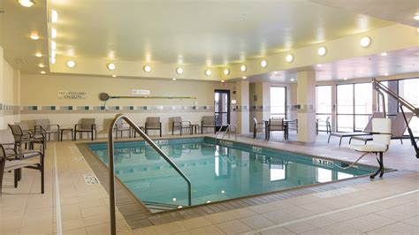 West Des Moines, Iowa Hotel with Pool | Courtyard Des Moines West/Jordan Creek