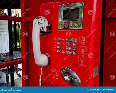 El Viejo Tel Fono Con Cable Rojo En El Pasado Es Como Volver Al Pasado