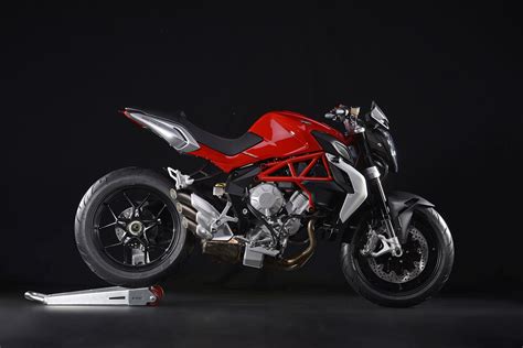 Mv Agusta Brutale 800 2014 2015 Specs Performance And Photos