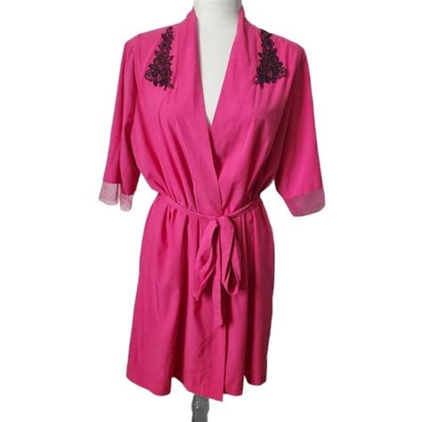 La Vie En Rose Intimates Sleepwear Nwt La Vie En Rose Pink Robe