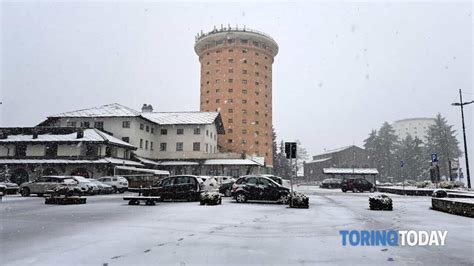 Neve A Sestriere E Nel Torinese Il Agosto Le Immagini