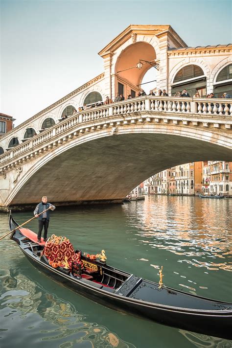 Passeio de gôndola em Veneza dicas e preços Veneza Veneza italia