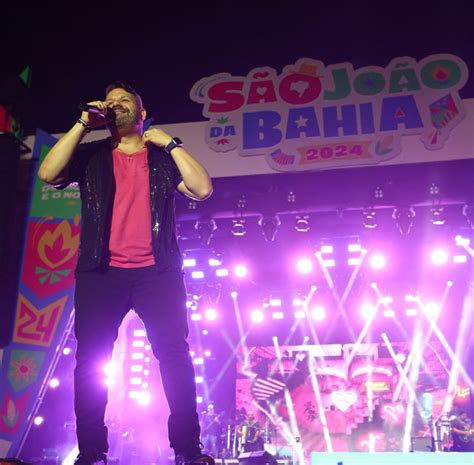 Danniel Vieira e Fábio Carneirinho abrem o primeiro dia do São João da