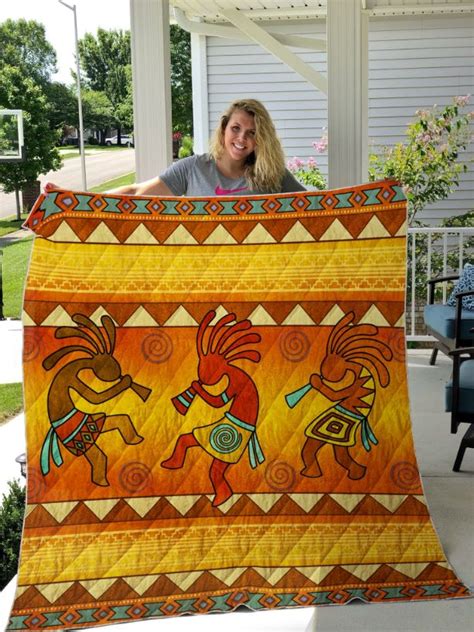 Kokopelli Vintage Pattern Quilt Blanket Teeruto