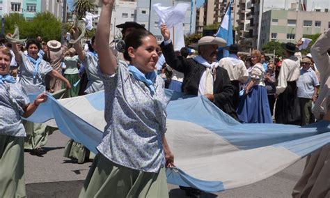 Danzas T Picas En La Poca Colonial Itbuenosaires