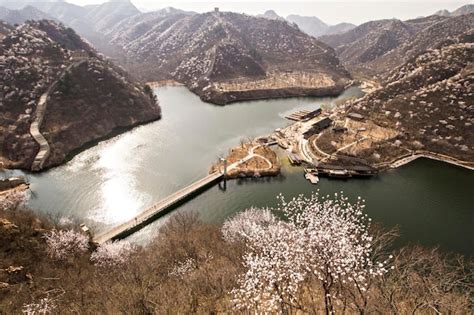 Premium Photo | Spring in china. mountain landscape with lake and ...