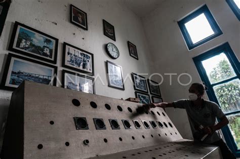 Perawatan Cagar Budaya Bendungan Pamarayan Antara Foto