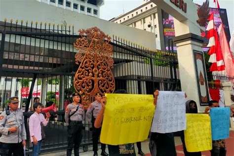 Forum Mahasiswa Jakarta Ntb Desak Mendagri Tito Coret Sekda Lalu Gita