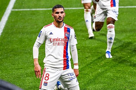 Foot OL Aouar et l OL tension maximum à Lyon Foot 01