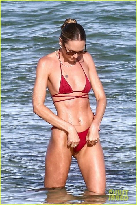 Model Candice Swanepoel Shows Off Her Incredible Figure In A Bikini