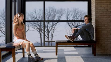 Review Five Feet Apart” Is Truly Heartbreaking And Genuine The Ithacan