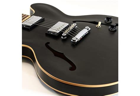 Gibson ES 335 - The Most Versatile Guitar Ever? | guitarguitar (2023)