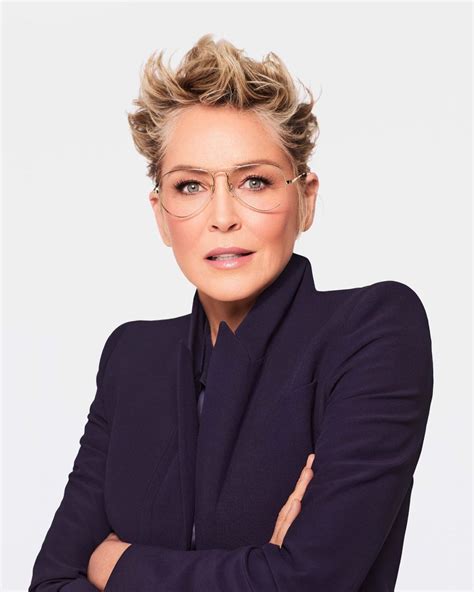 Sharon Stone Encanta F S Ao Posar De Biqu Ni Aos Anos