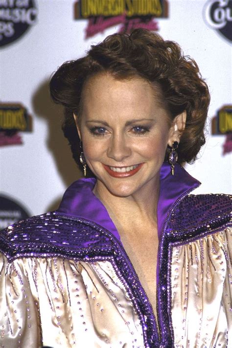 Reba McEntire Wore the Craziest Outfits to the ACM Awards in the '80s ...