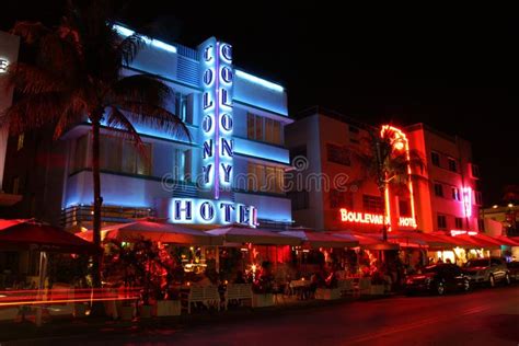 South Beach Miami Hotels editorial stock photo. Image of eating - 18389048