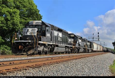 Ns 3490 Norfolk Southern Emd Sd40 2 At Dalton Georgia By Brian Morgan Norfolk Southern