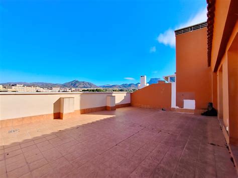 ÁTICO DUPLEX CON VISTAS A LA CIUDAD