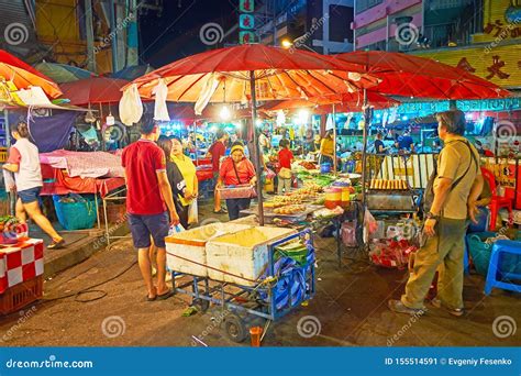 The Narrow Alley Of Warorot Night Market Chiang Mai Thailand