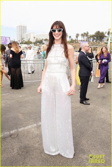 Anne Hathaway Looks So Chic In Glistening Jumpsuit On Spirit Awards