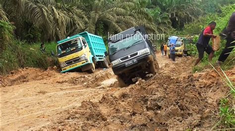 Sudah Kacau Kalau Tiga Mobil Terpuruk Bareng Di Lobang Yang Sama Youtube