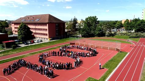 Gymn Zium Jana Blahoslava Ivan Ice Rekonstrukce Atletick Ho Ov Lu