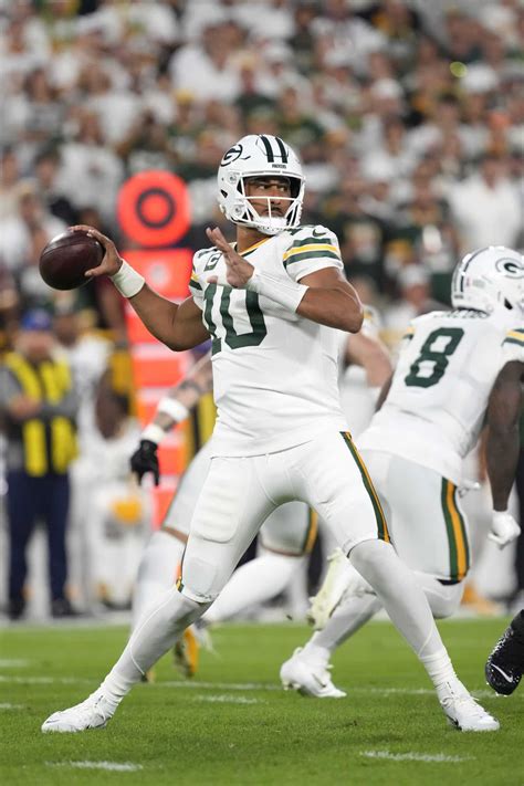Green Bay Packers: How Jordan Love's Numbers Compare To Aaron Rodgers