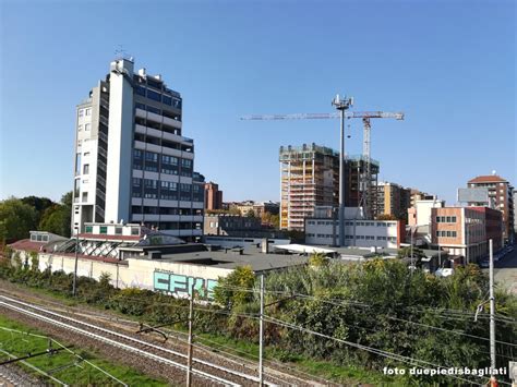 Milano San Cristoforo Cantiere Palazzo Naviglio Ottobre