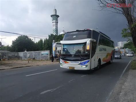 Potret Modifikasi Bus Di Indonesia Tampil Keren Di Jalanan