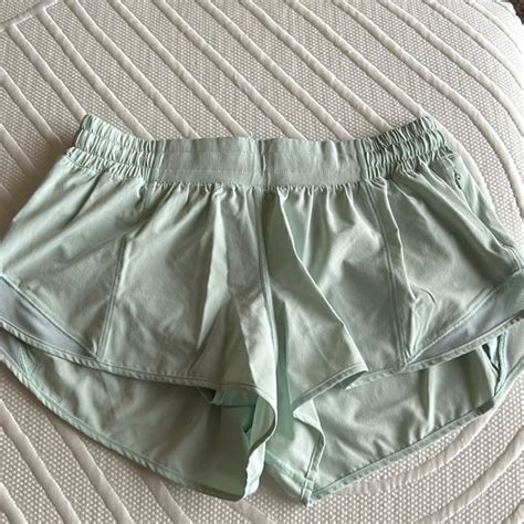 Lululemon Athletica Shorts Lululemon Hotty Hot Low Rise Shorts 25 Inch Size 8 Hardly Worn