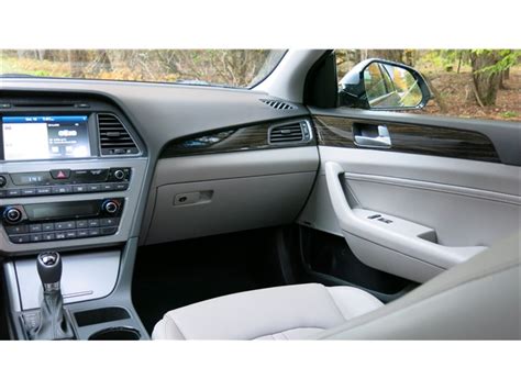 2016 Hyundai Sonata: 126 Interior Photos | U.S. News