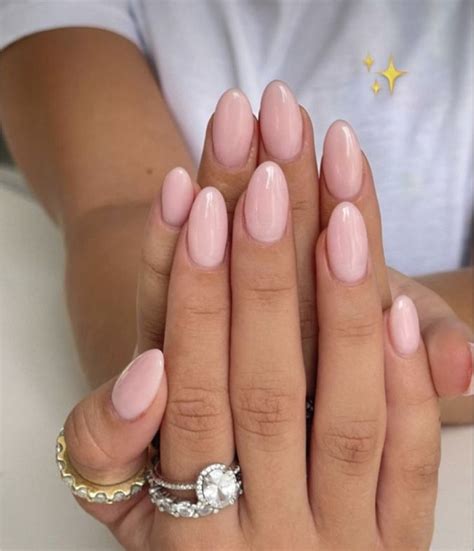 Pin Van Ella Litvak Op Nail Inspo Nagels Lichtroze Nagels Ovale