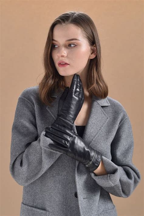 Pin By Charlie Terenzi On Satin Dress Long Leather Gloves Women Leather Gloves Elegant Gloves