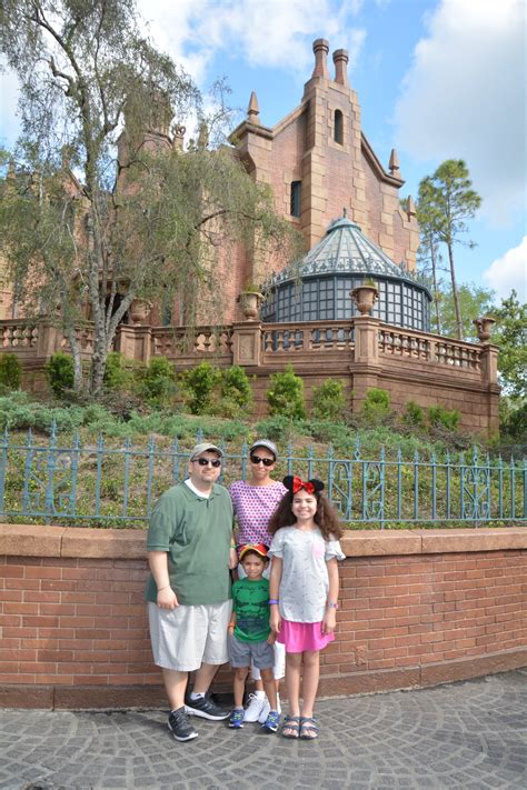 Haunted Mansion Review - DisneywithIzzy