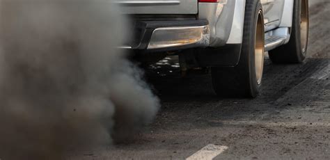 Qu Significa El Humo Negro Del Tubo De Escape Taller De Coches