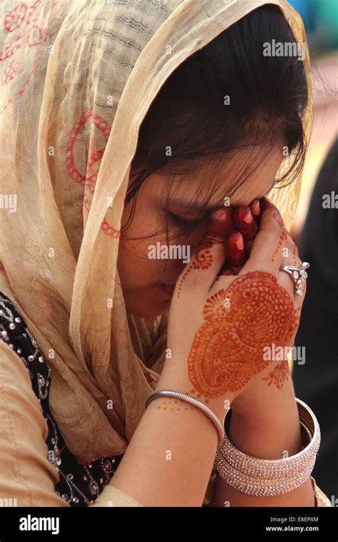 Lahore Pakistan Th October Pakistani Muslim Women Devotees