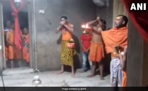 Tej Pratap Yadav S Cosplay As Lord Shiva During Temple Visit Watch