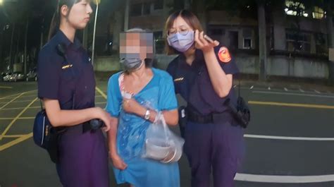 老嫗買晚餐忘了回家路 女警親自護送返家