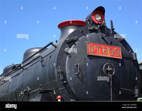 Frontal View Of A Vintage Steam Locomotive Stock Photo Alamy